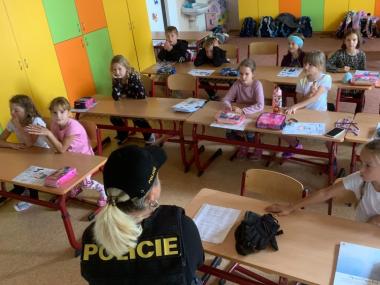 Odborník z praxe - návštěva policistky v ŠD