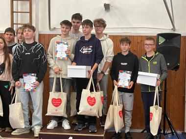 Devítka jede na vítězné vlně