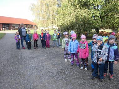 Dopoledne na Jarošově statku